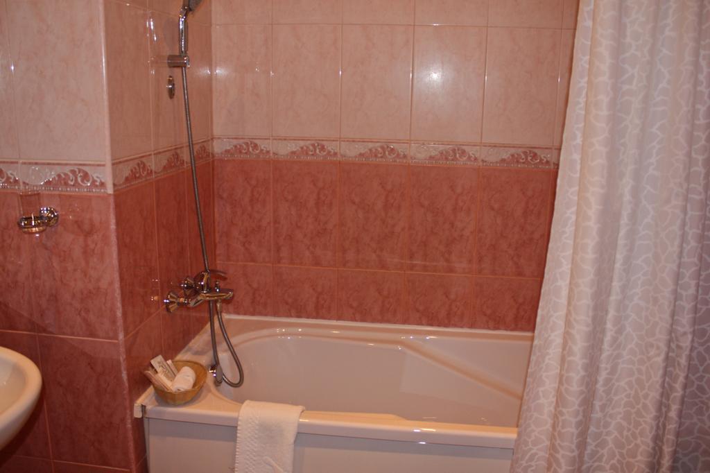 Pushkinskaya Hotel Rostov-sur-le-Don Chambre photo