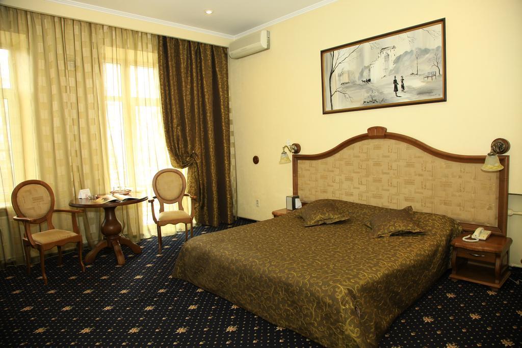 Pushkinskaya Hotel Rostov-sur-le-Don Chambre photo